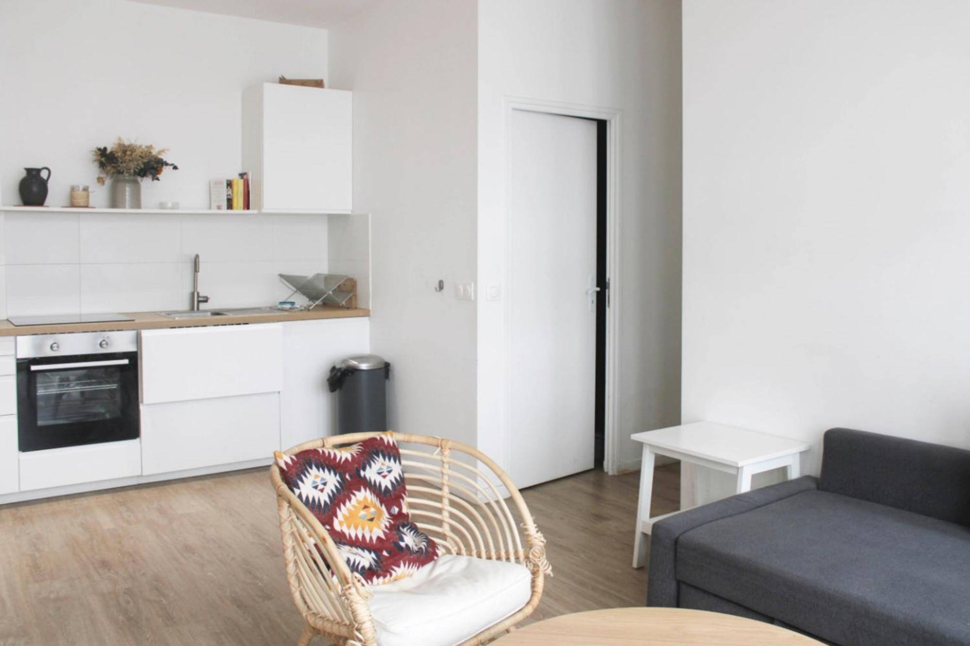 Apartment Spacious Appt Close To Place Monge