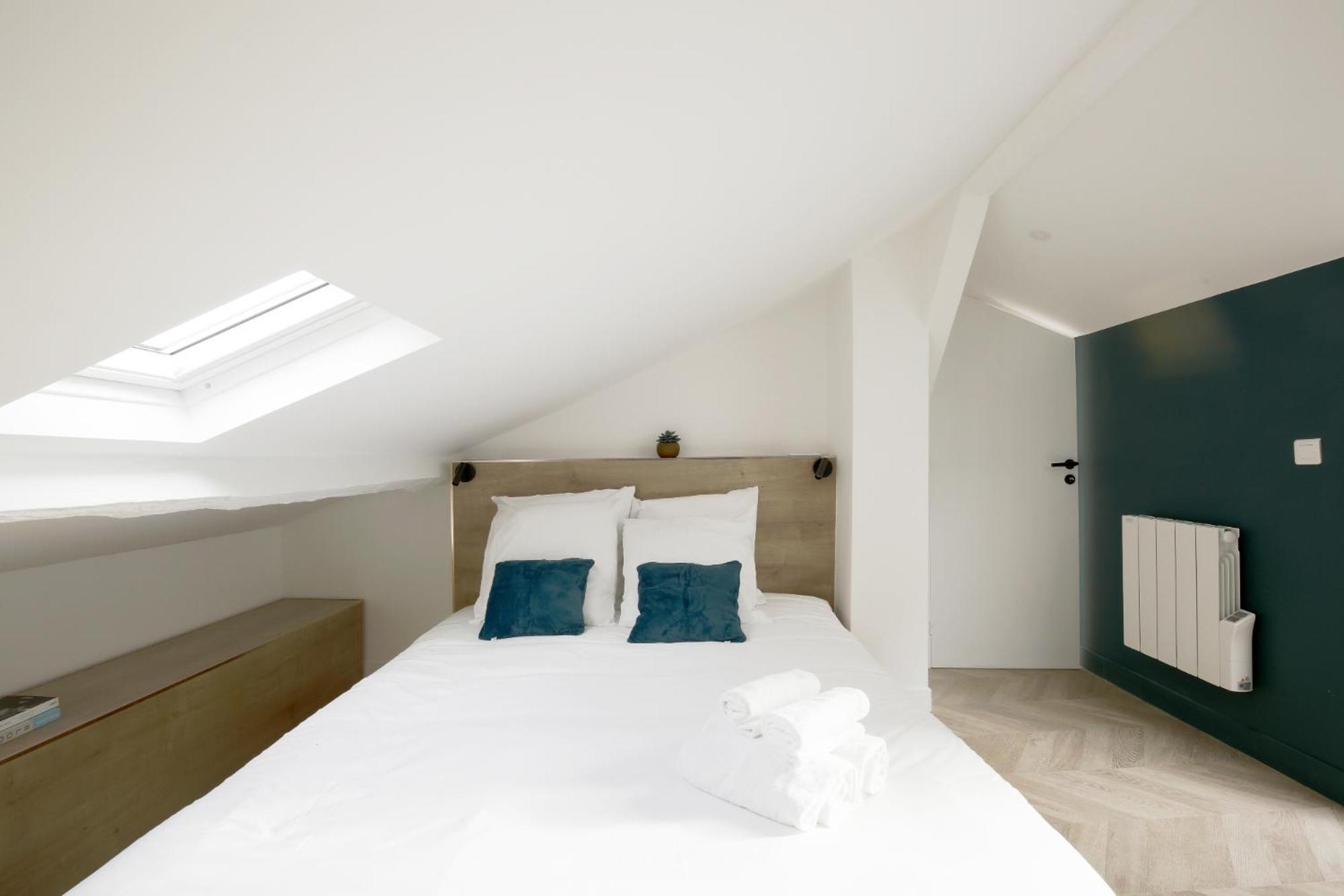 Apartment Relish Baguette In Light-filled Duplex