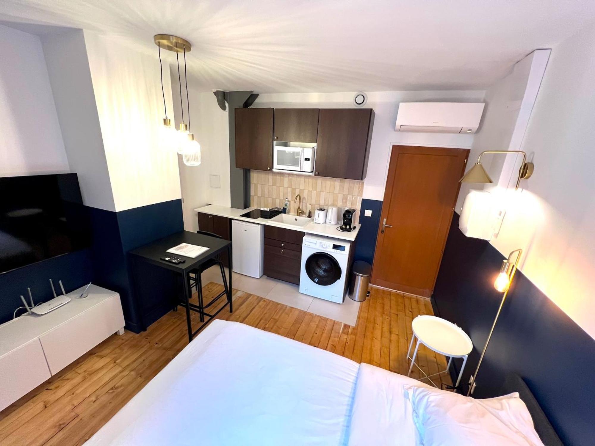 Apartment Pere Lachaise Paris