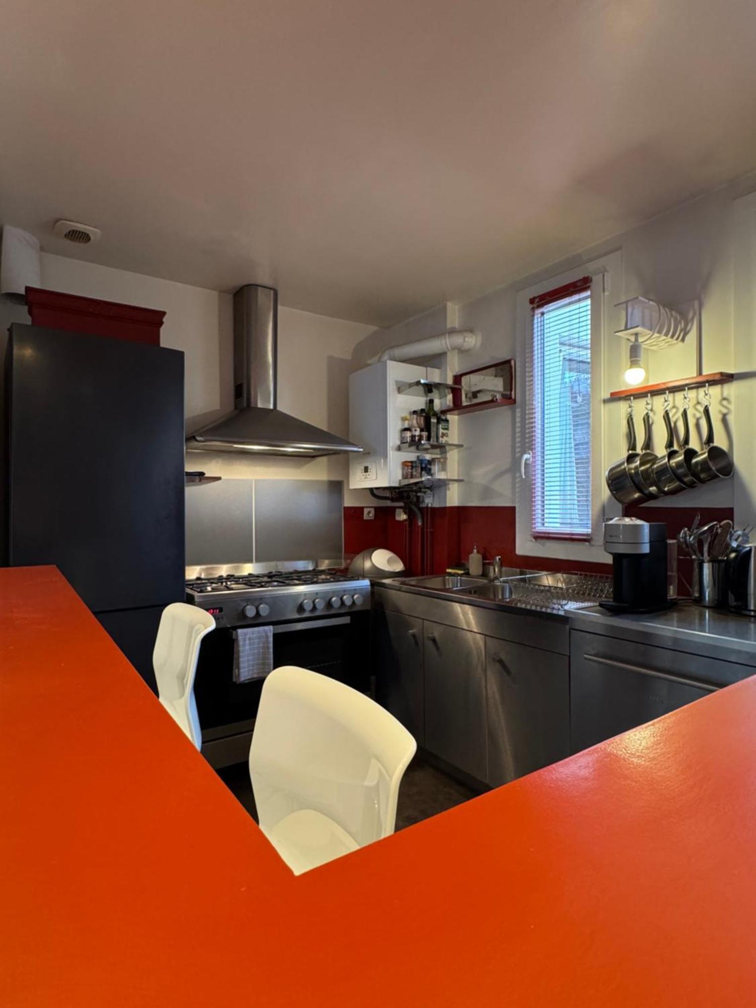 Red Flat * Paris