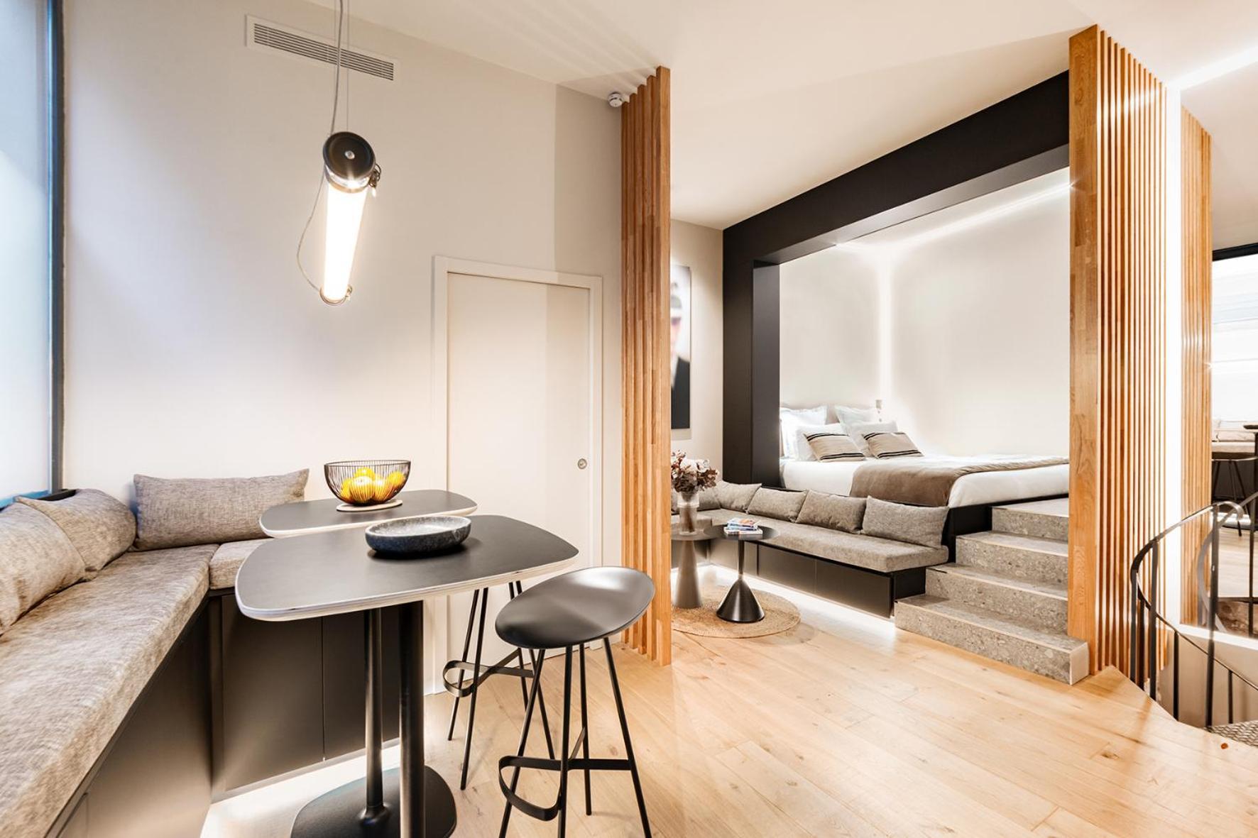 Luxury 2br In Charming Courtyard Le Marais Apartment Paris