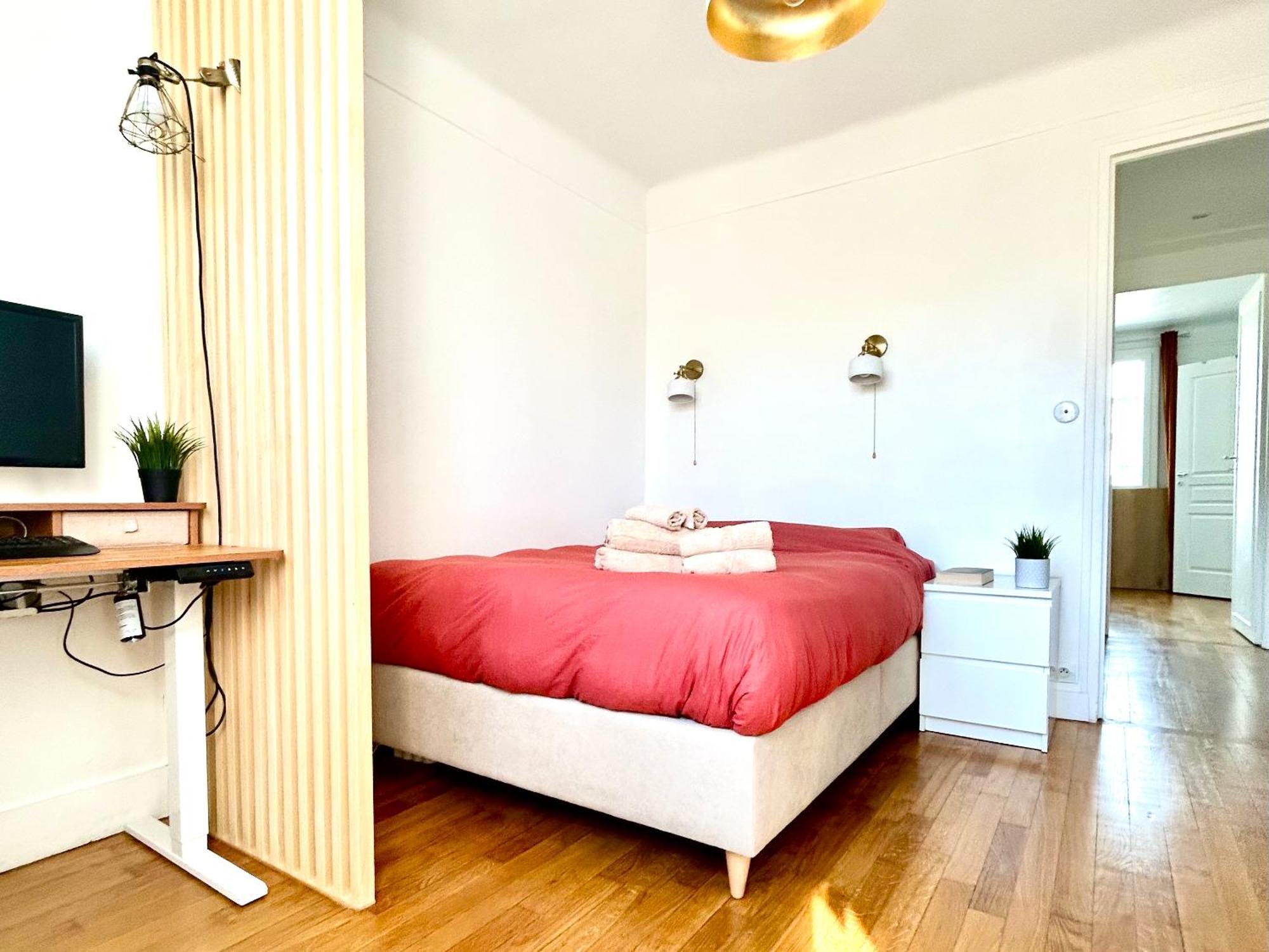 Charming Parisian Flat Near Eiffel Tower - 3 And Balcony Apartment