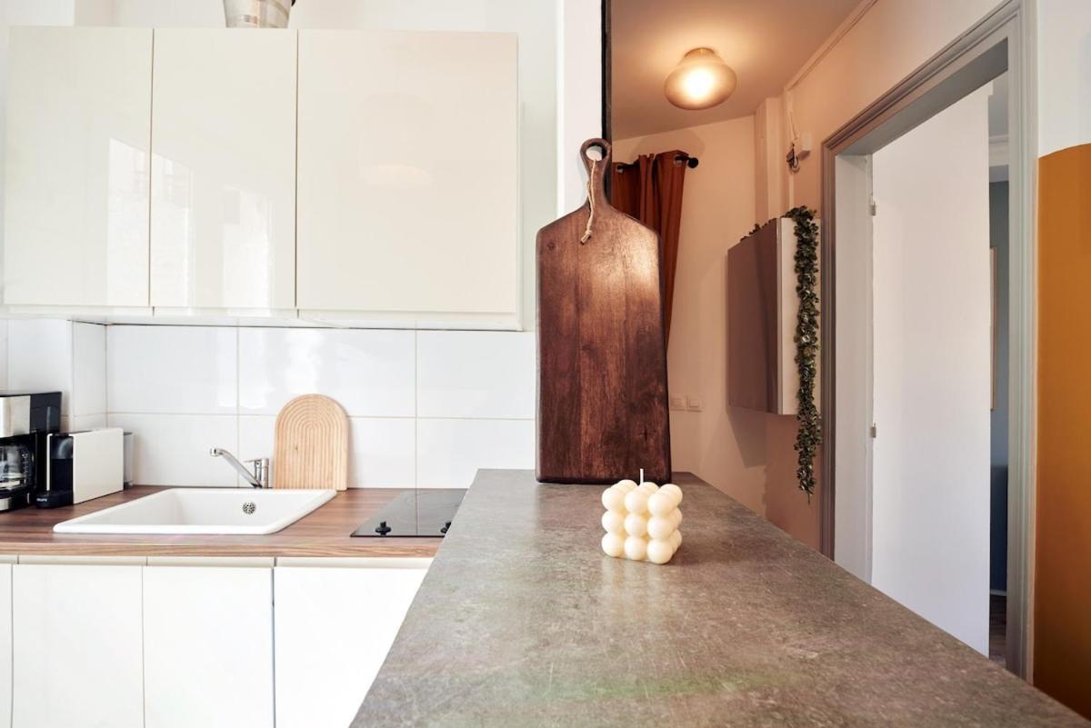 Apartment Ney - 2 Bedrooms 1 Living Paris