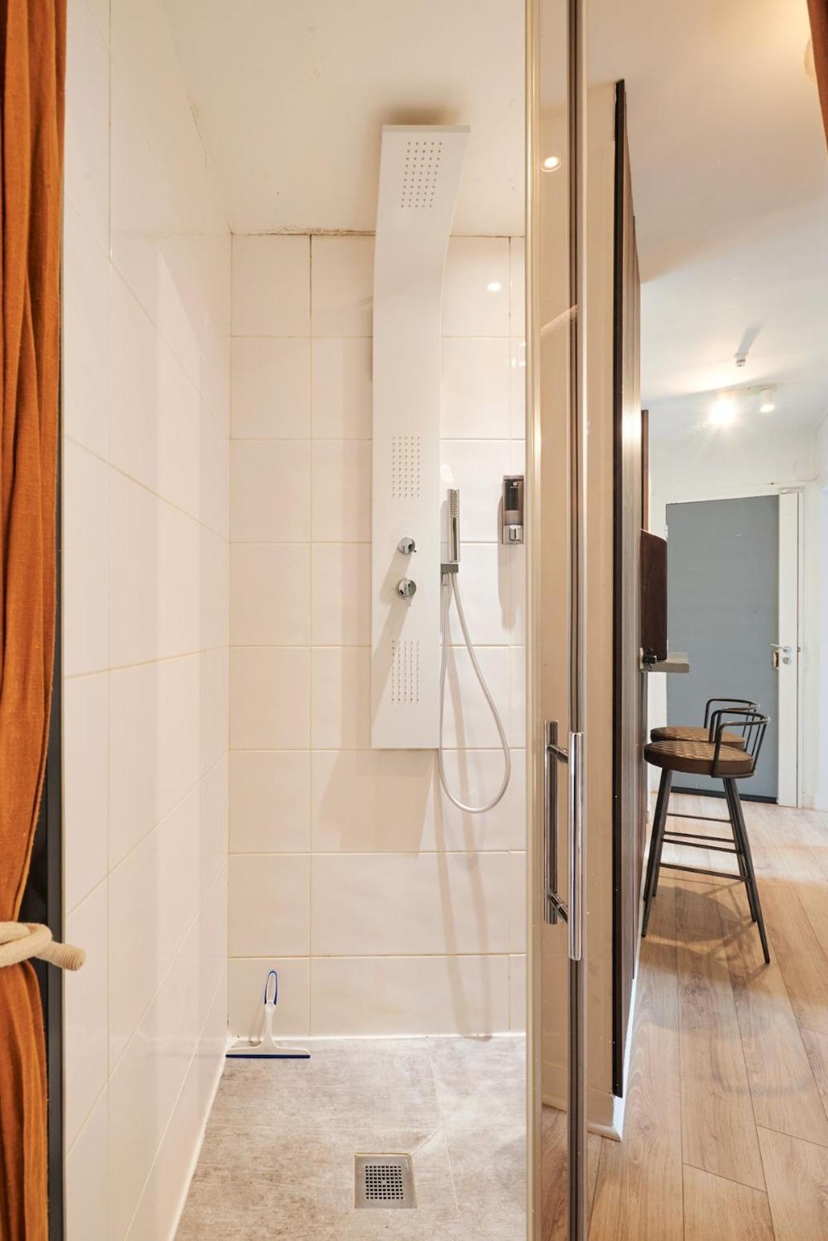 Apartment Ney - 2 Bedrooms 1 Living Paris
