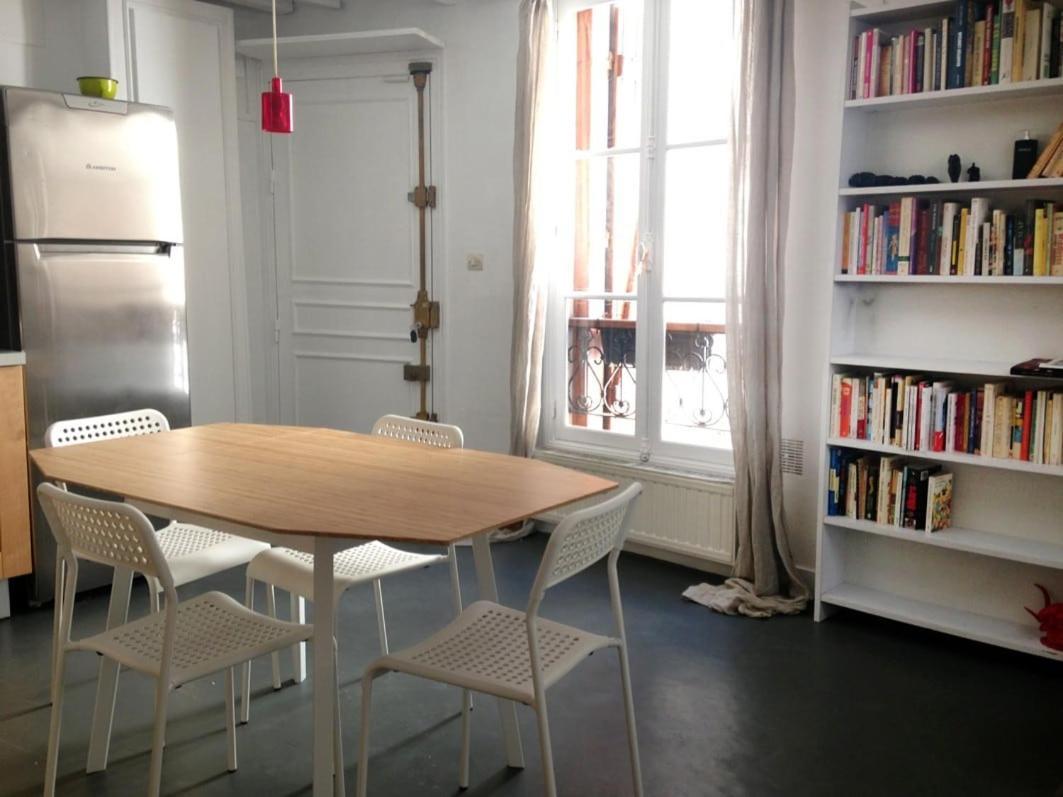 Charming 2-bedroom Duplex Bastille Apartment Paris