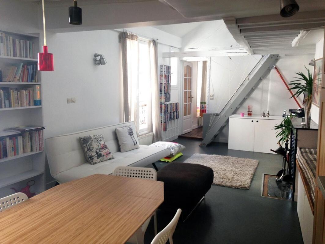 Charming 2-bedroom Duplex Bastille Apartment Paris