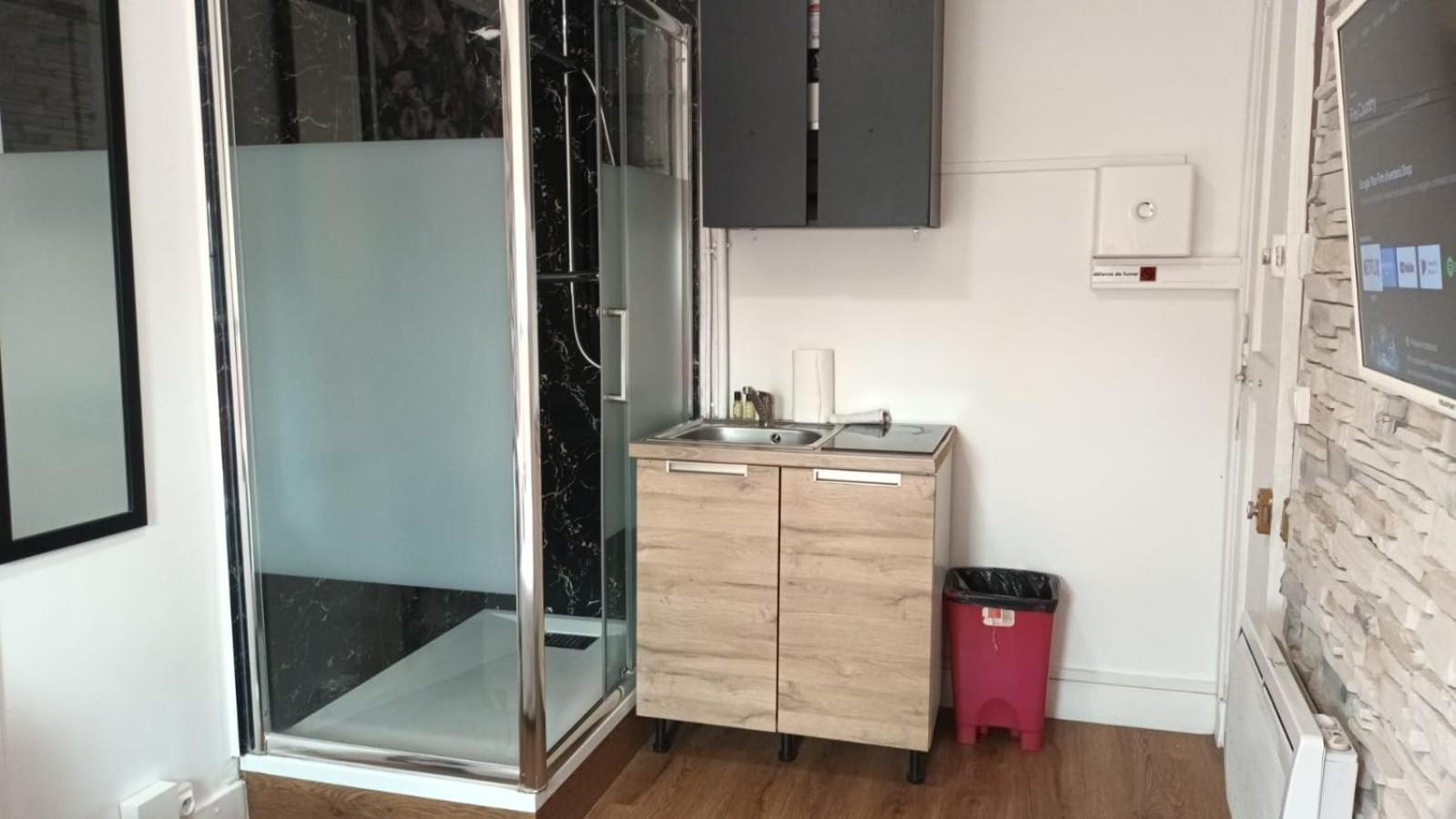 In A Prestigious Neighborhood - 6th Floor With No Elevator- Apartment *