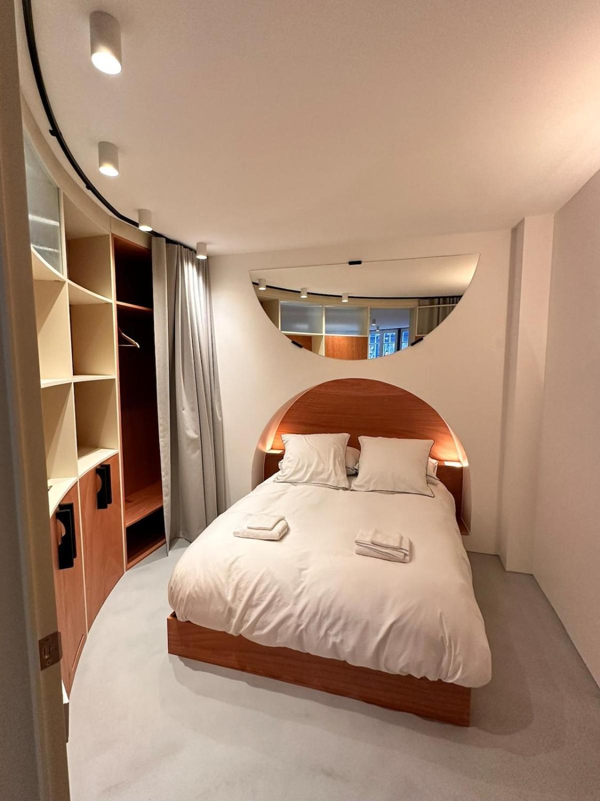 Charming 3-room In Montmartre Apartment
