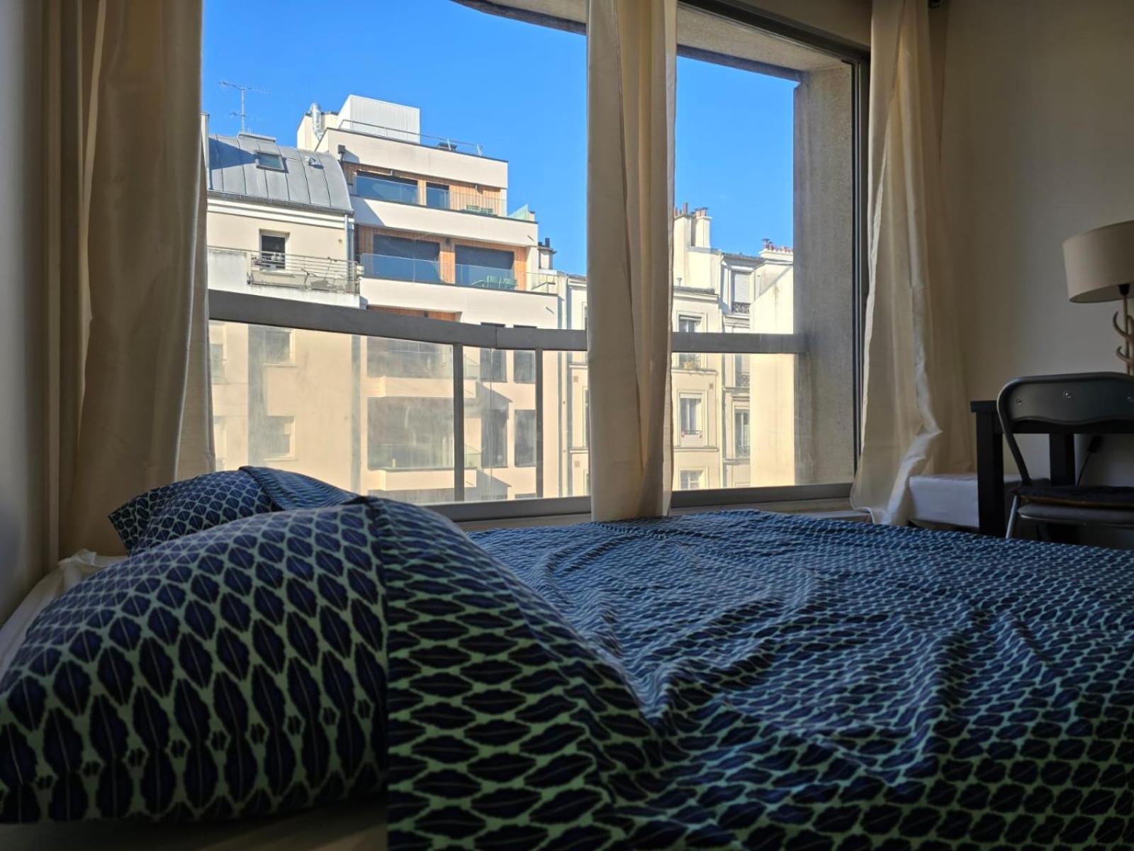 Cosy Close Eiffel Tower *