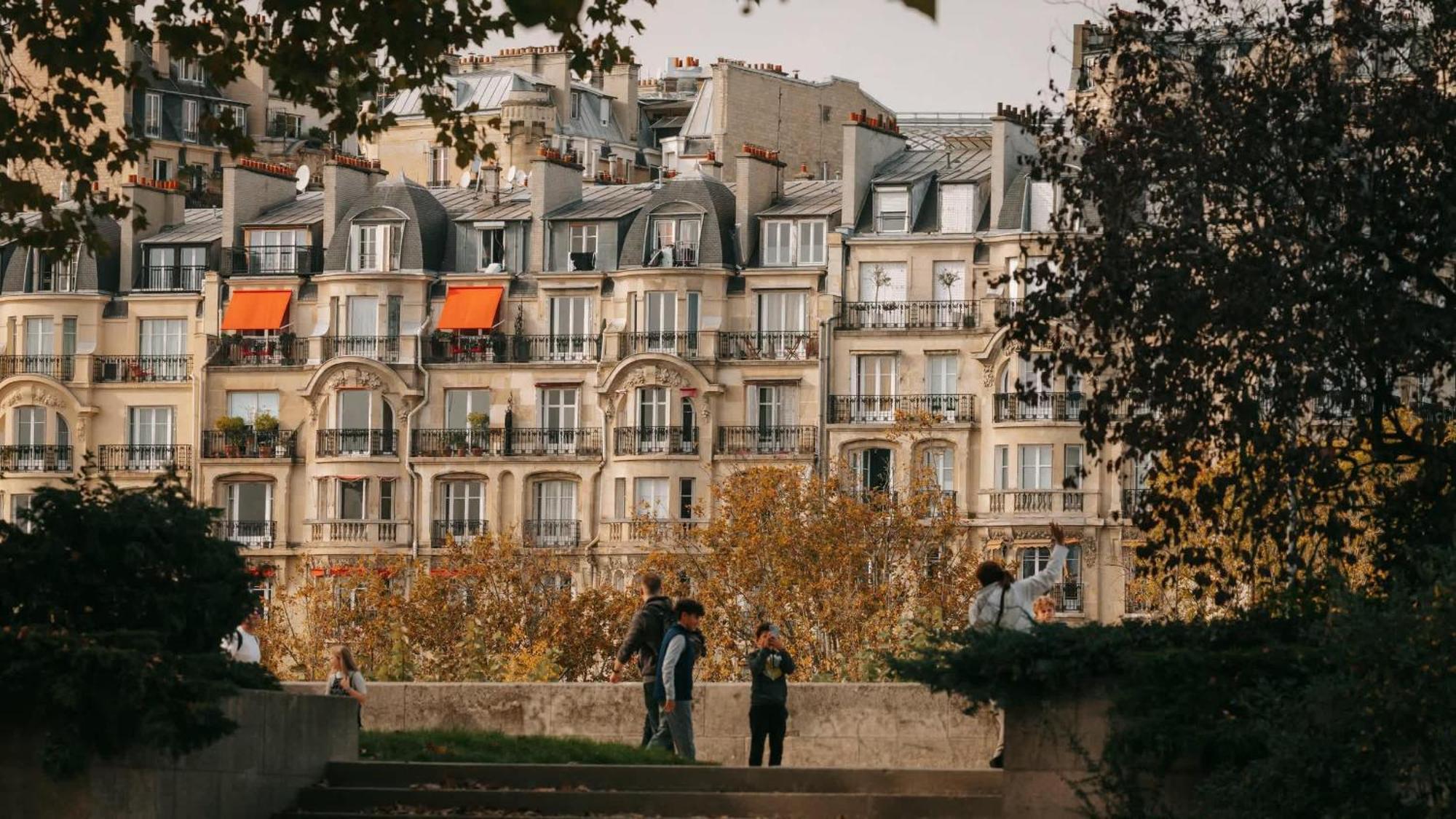 Brand-new With Eiffel Tower View Apartment
