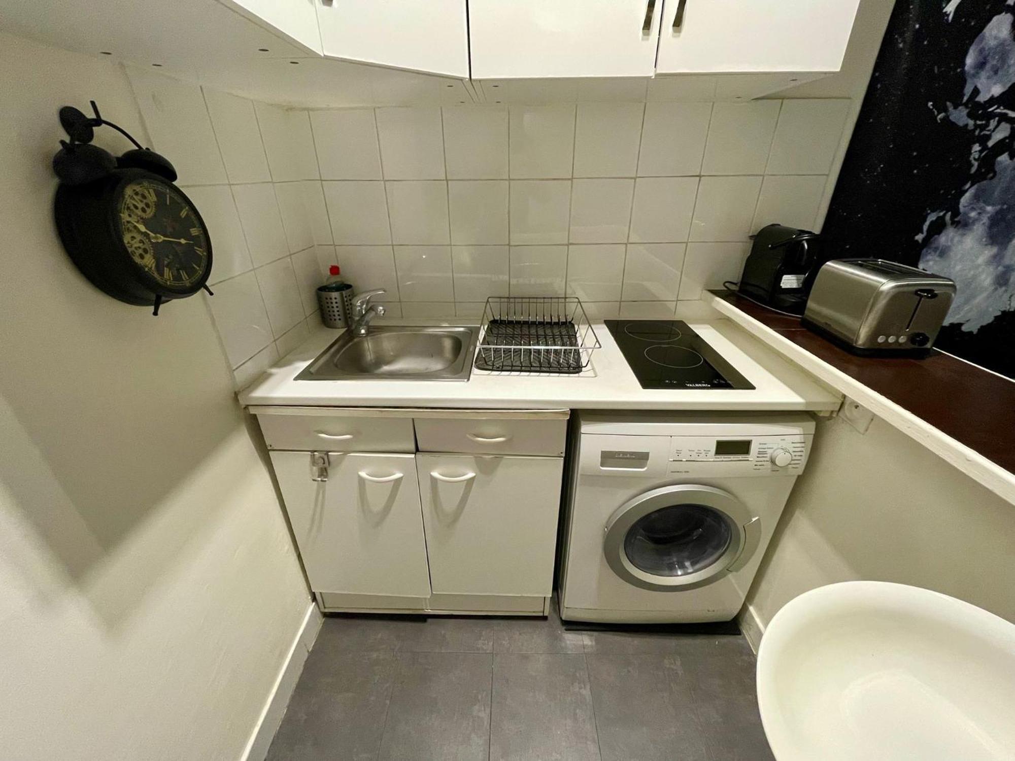 Studio Champs Elysees Ponthieu Appartement Paris