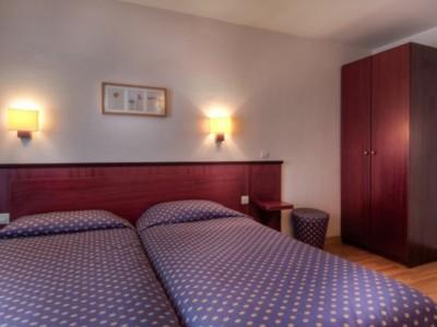 Hotel De Opera 2*