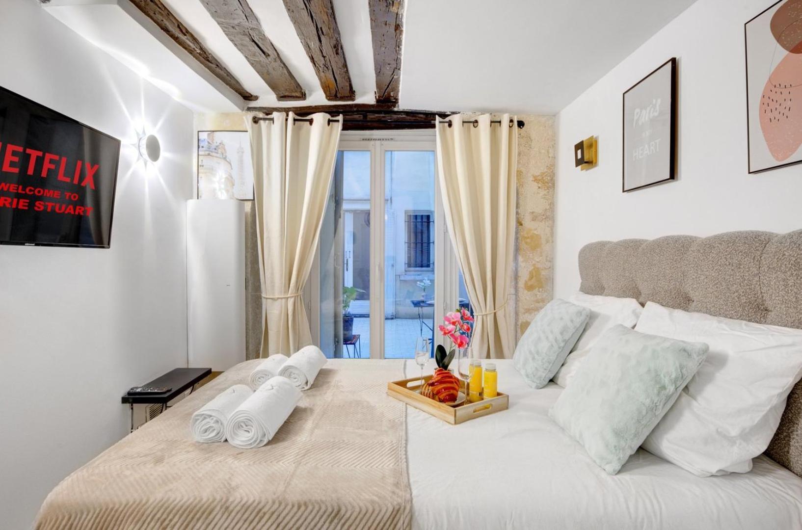 Apartment Marie Stuart Montorgueil Elegance Paris