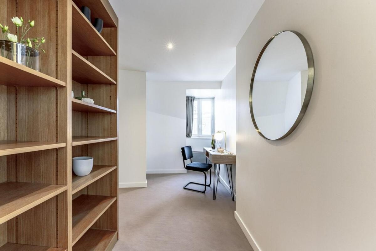 Amazing 4bedrooms Champs Elysees Paris