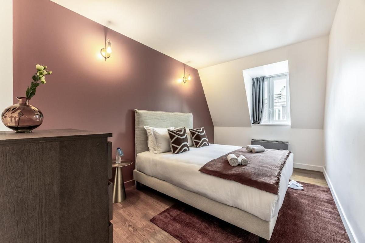 Amazing 4bedrooms Champs Elysees Apartment *