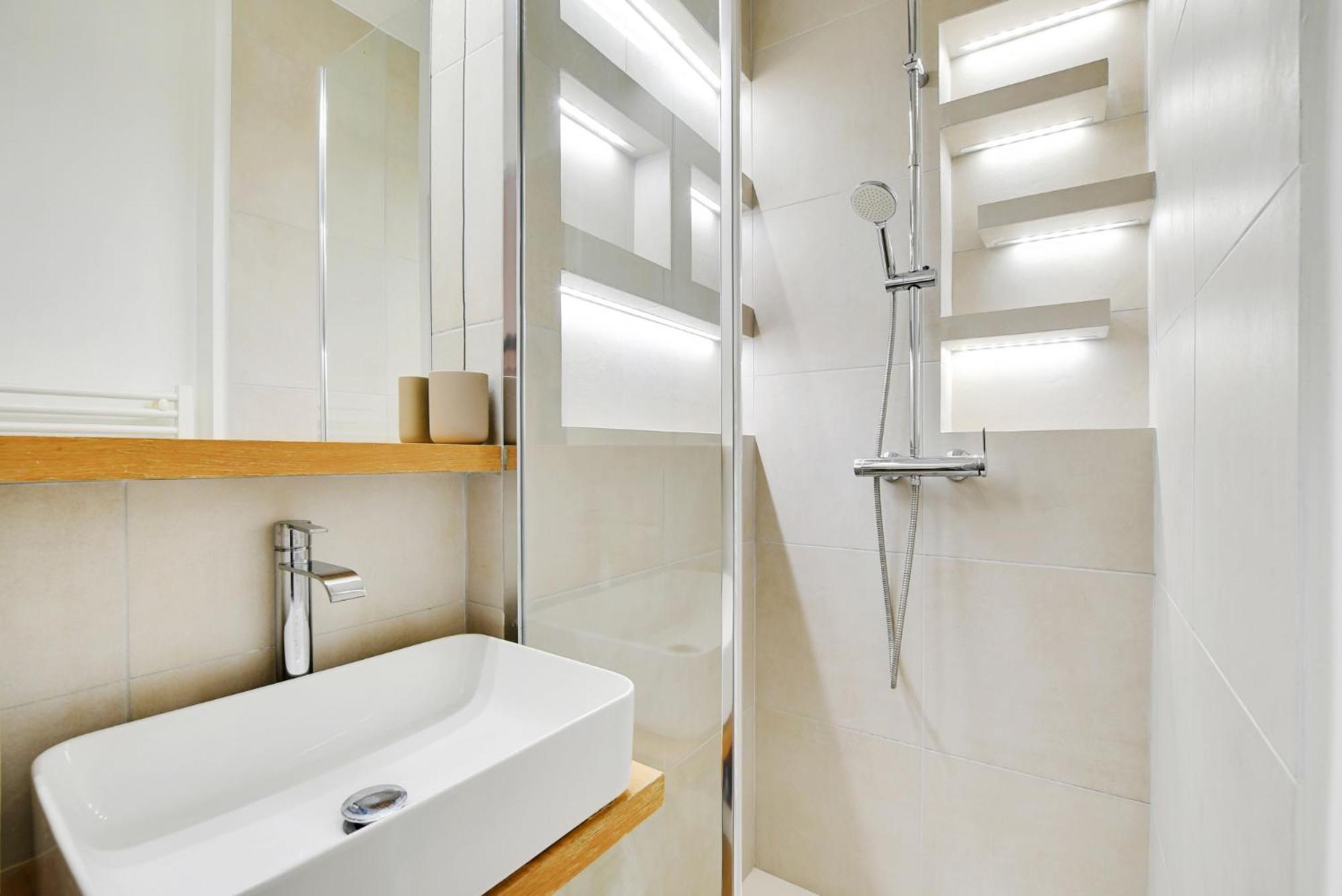 Apartment Luxury Paris, Paisible, 2 Chambres, Toute Commodites Paris