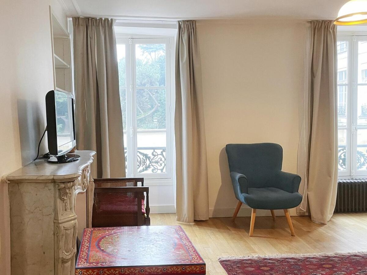 Large 5p In 5 Cuvier Apartment *