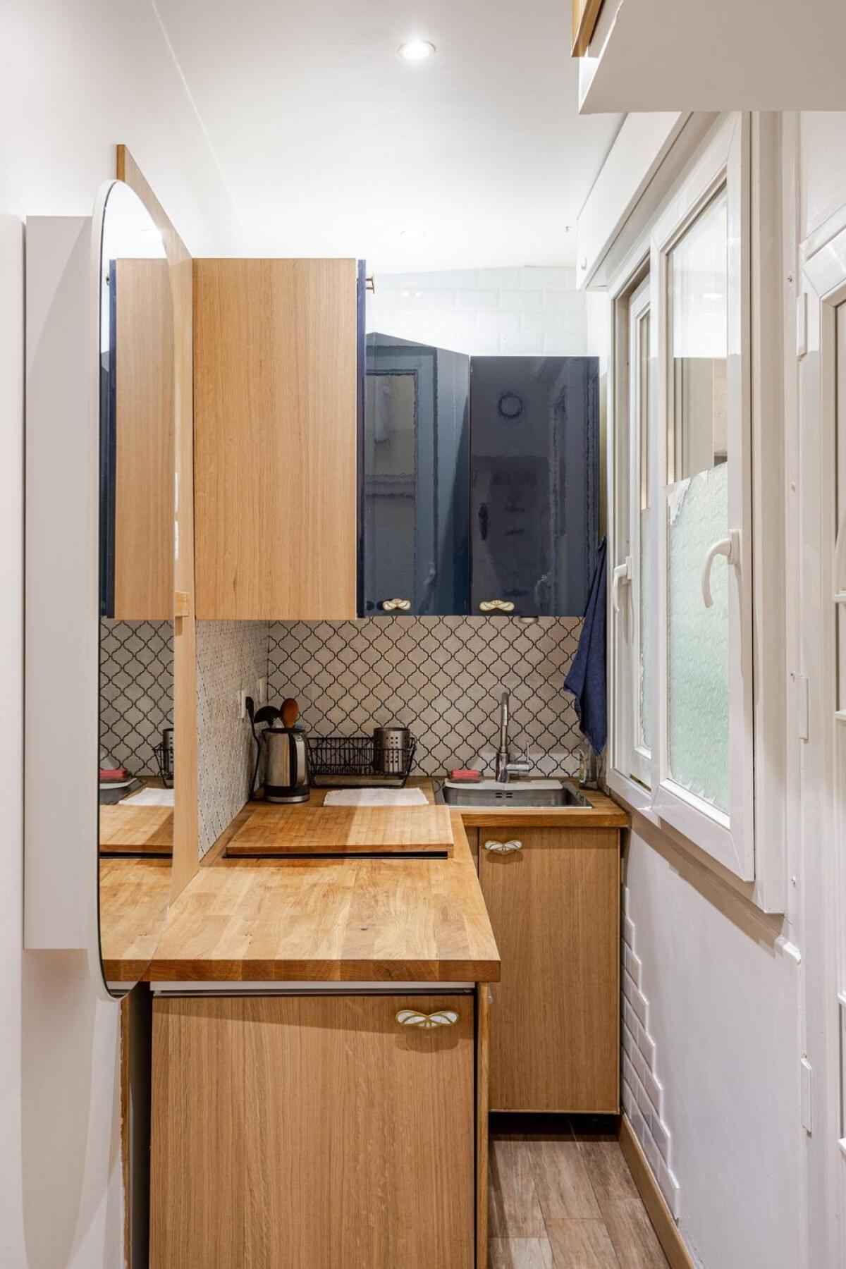 Petit Maison En Plein Coeur De 9eme Apartment *