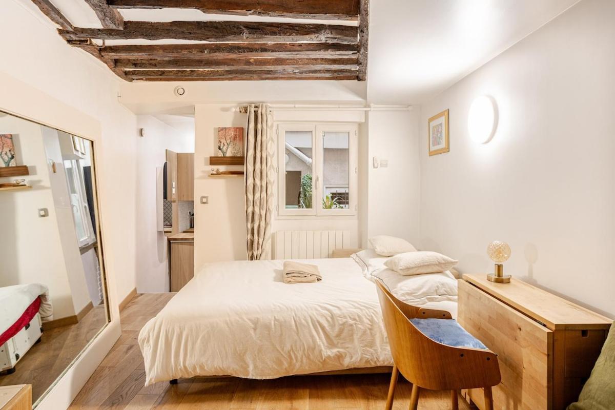 Apartment Petit Maison En Plein Coeur De 9eme Paris