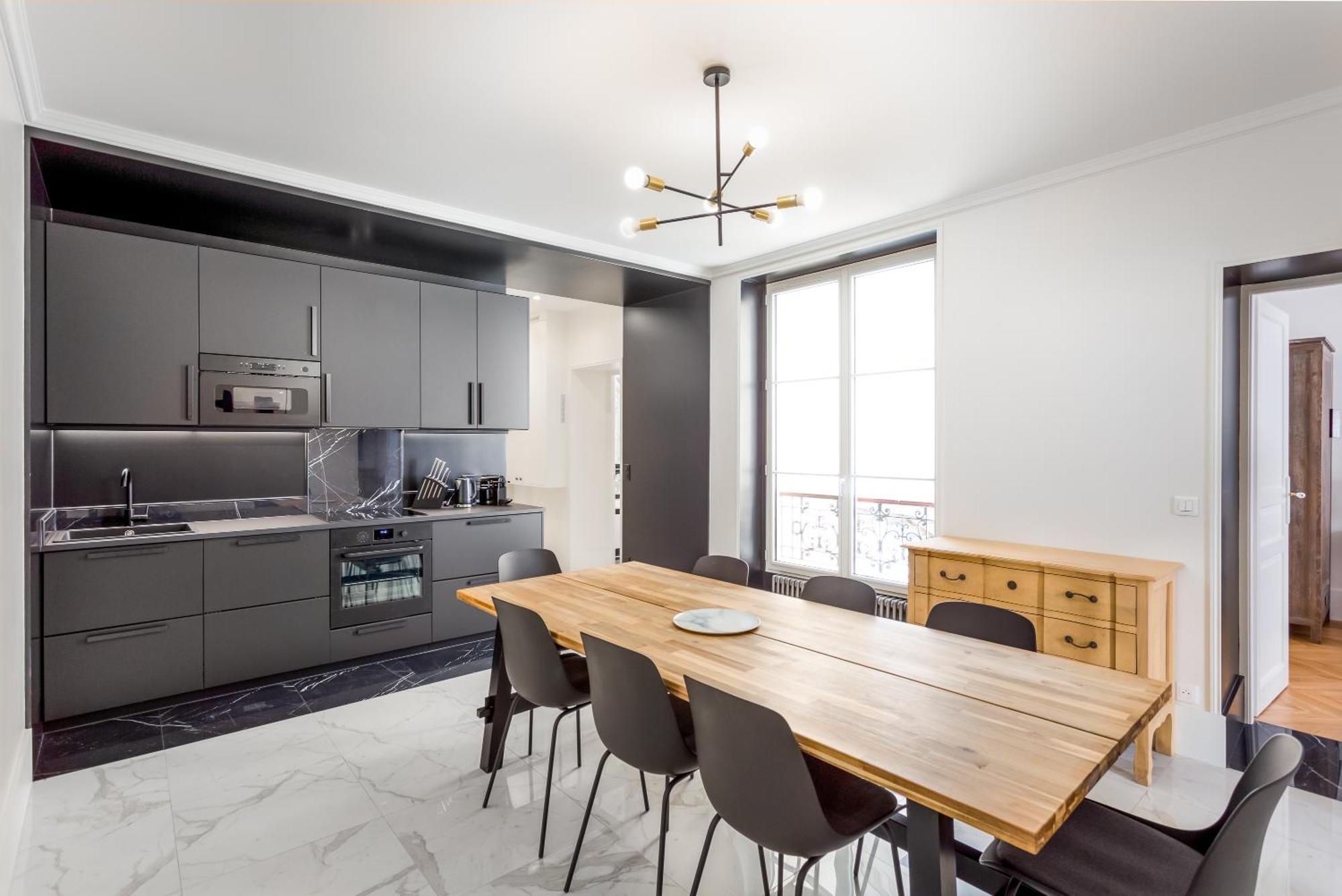 The Black Swan Apartment *