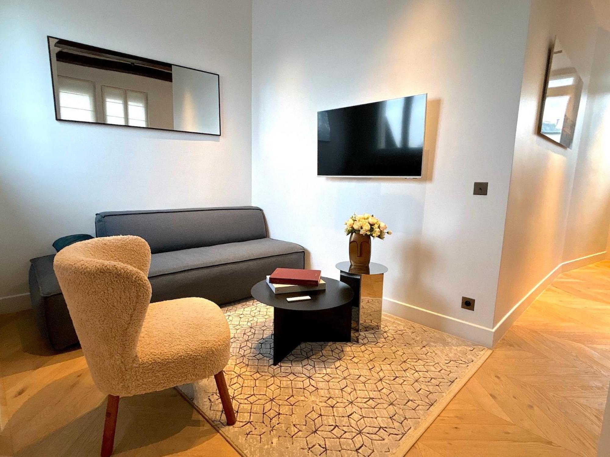 Le Penthouse Tour Eiffel Apartment Paris