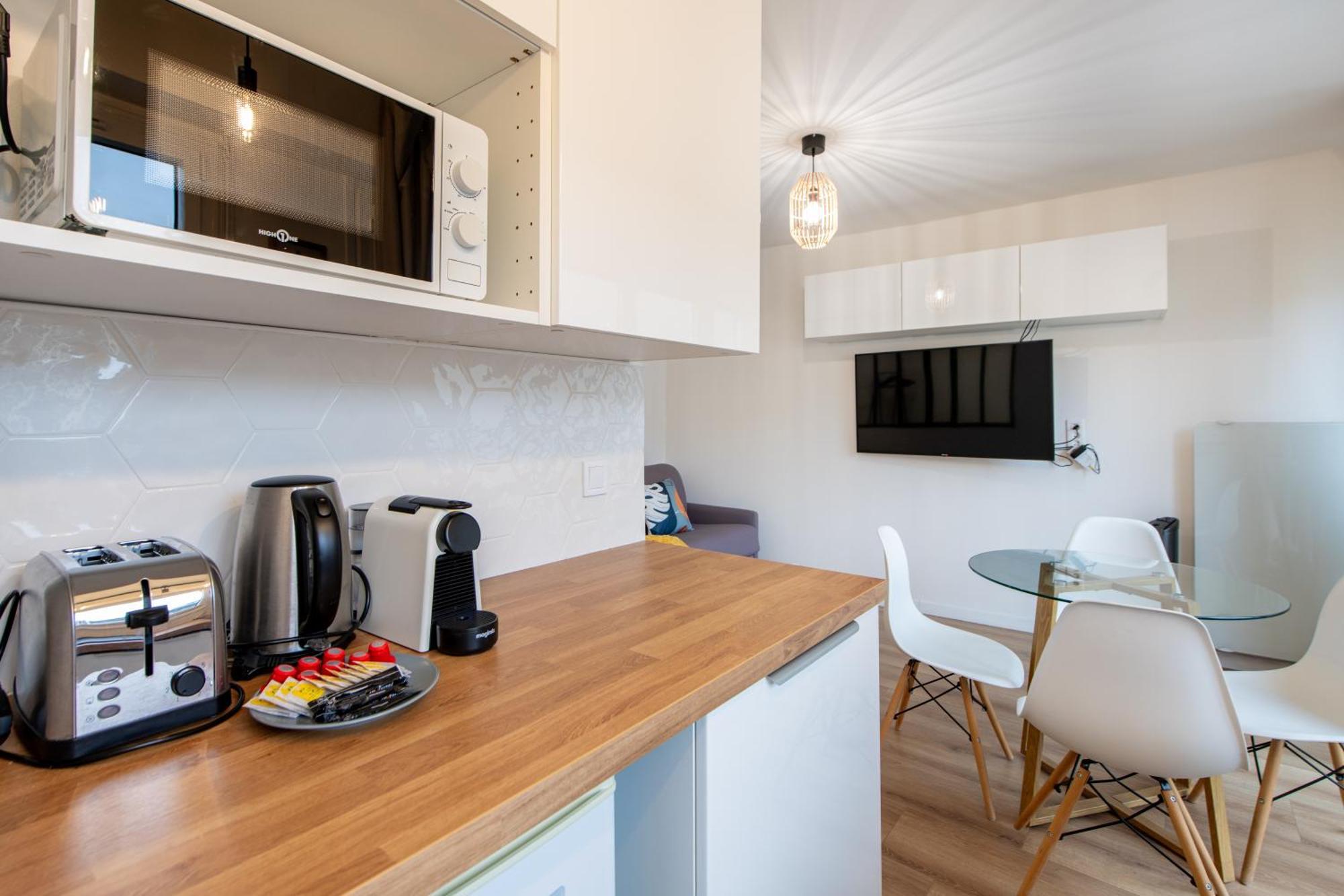 Amazing - Location Near The Metro, Modern Amenities And Style Paris