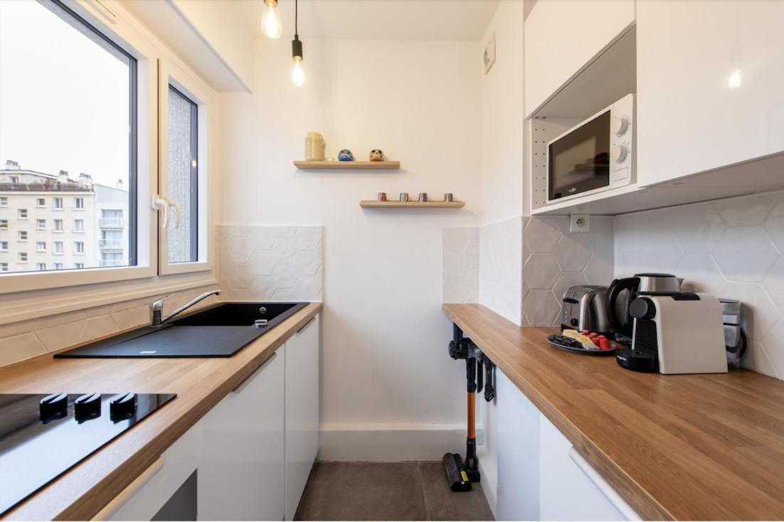 Amazing - Location Near The Metro, Modern Amenities And Style Apartment Paris