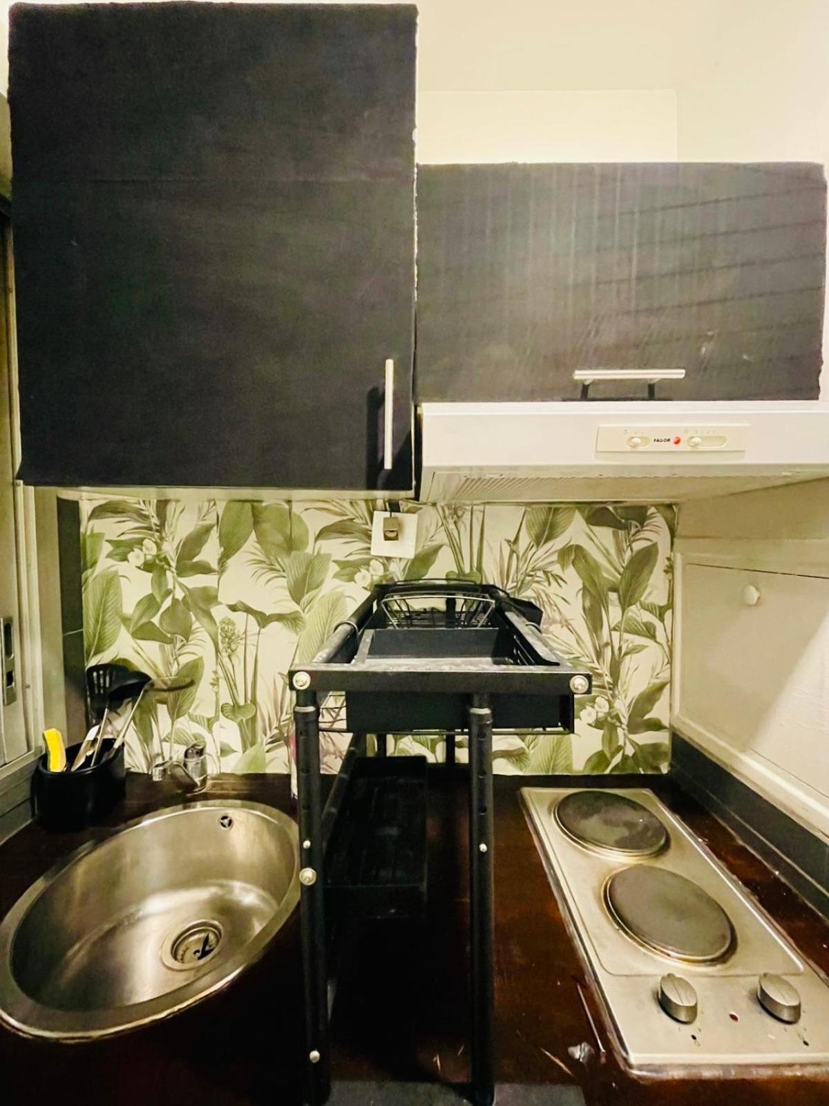 Apartment 52 Miromesnil *