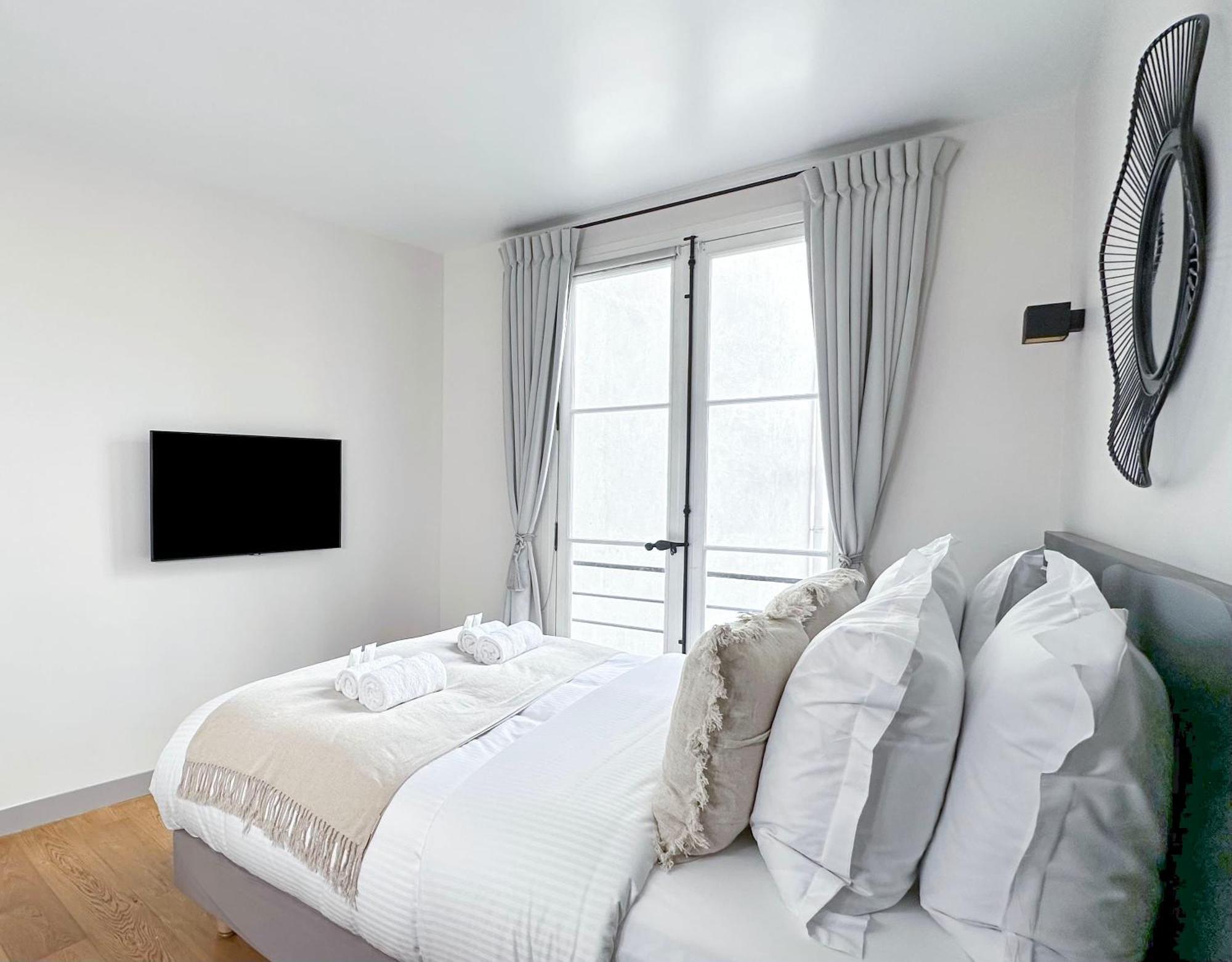 Luxembourg Garden Family Flat Delight Paris