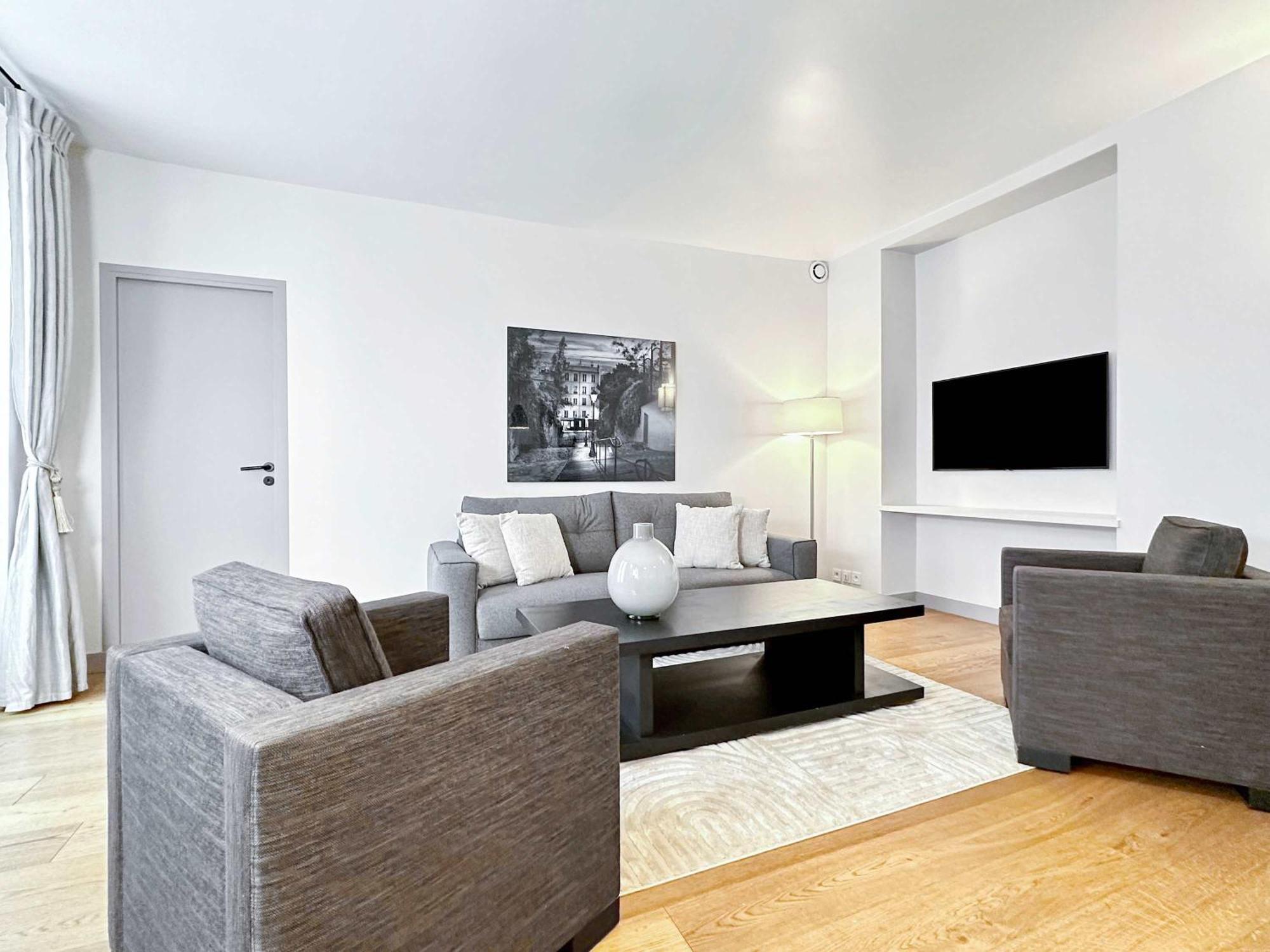 Luxembourg Garden Family Flat Delight Apartment *