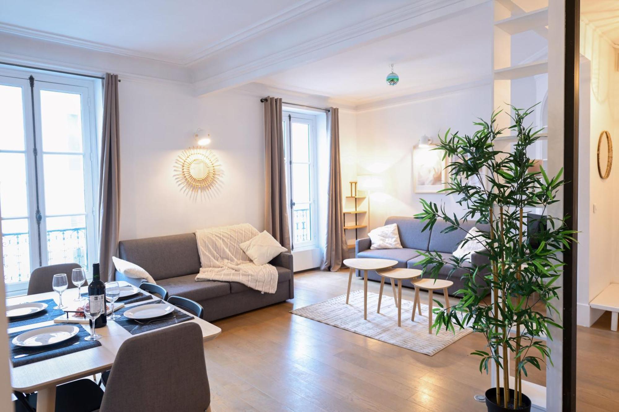 Haussmann Prestige Apartment