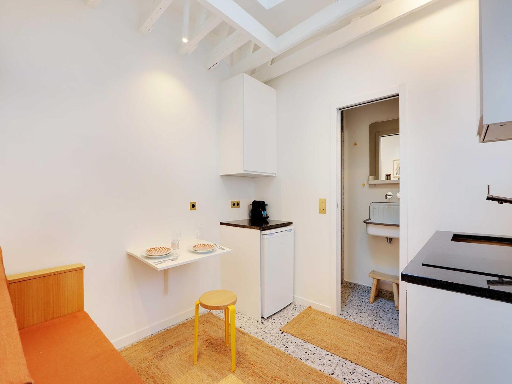 Cosy 2p Close To Sacre-coeur Paris