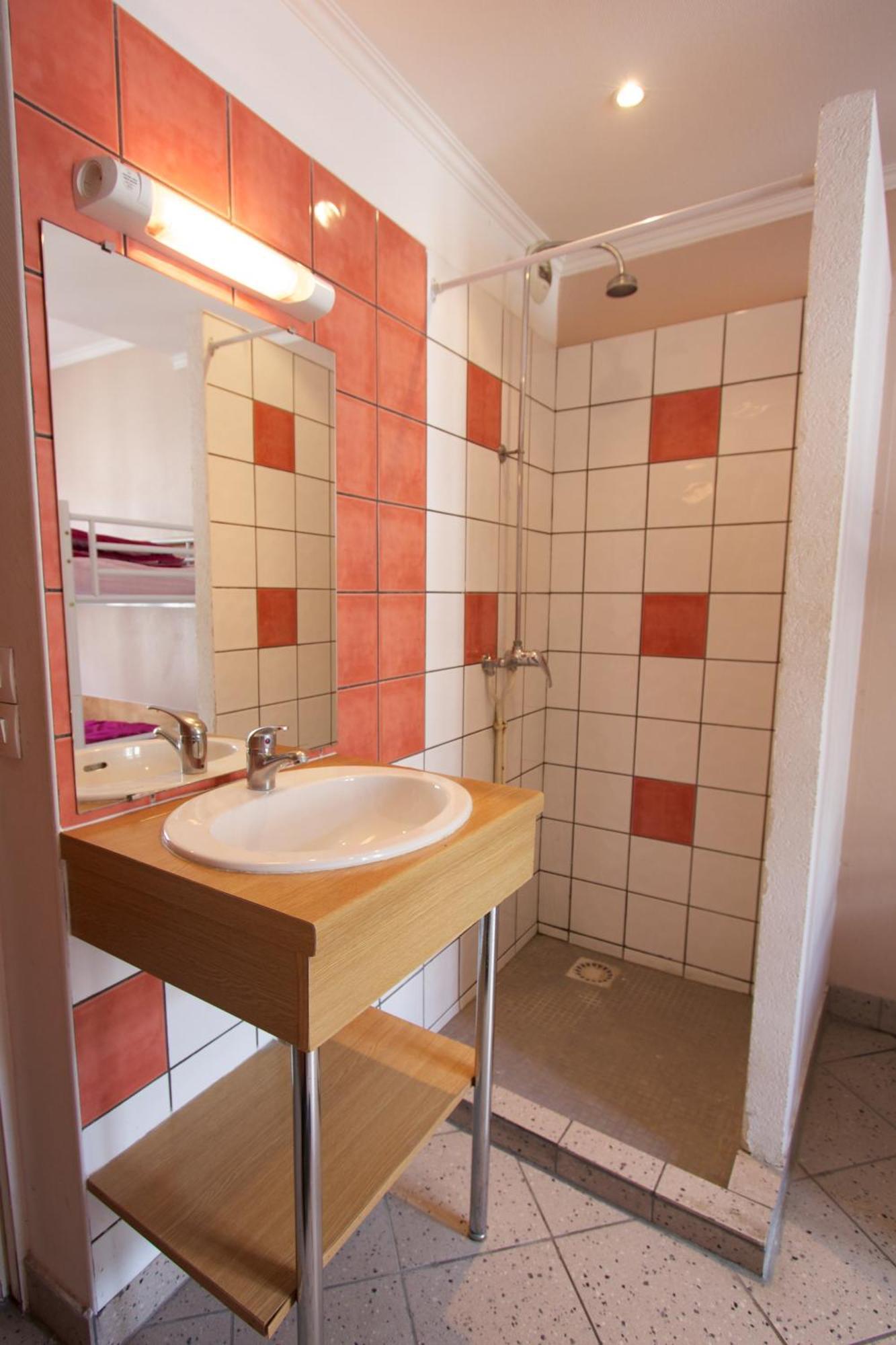Bastille Hostel