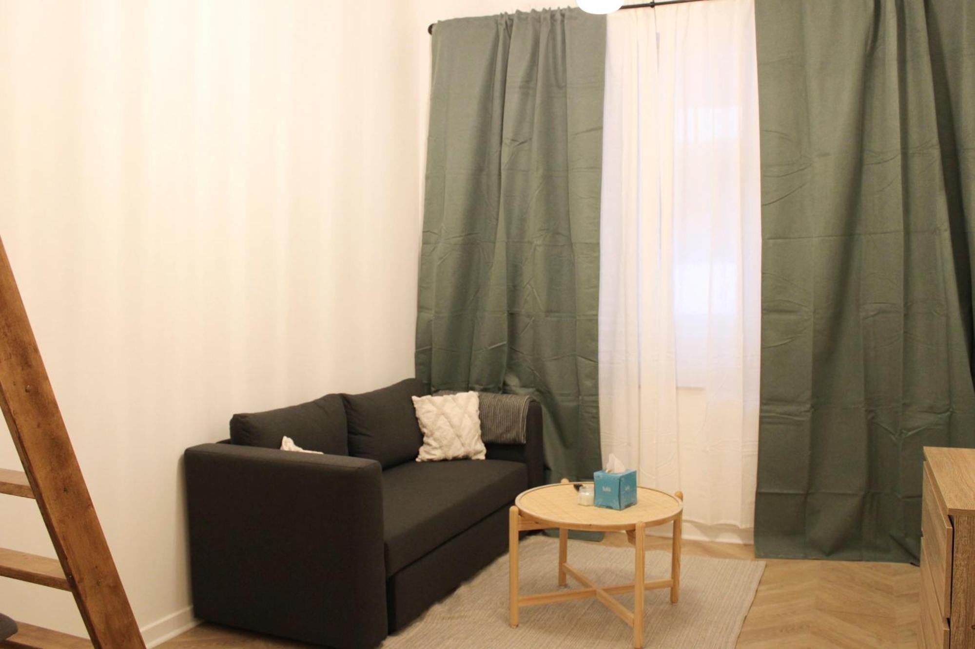 Charming Of 15 M2 In The 10th * Paris