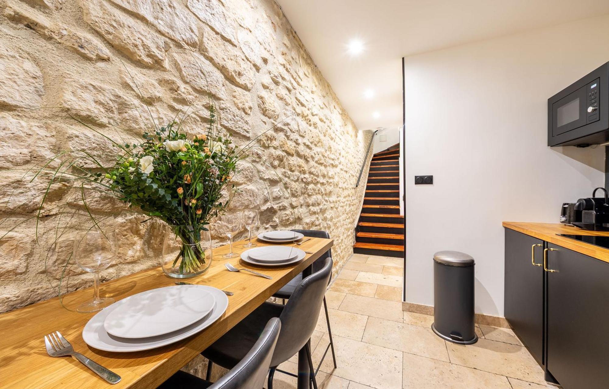 Ac & Duplex Close To Eiffel Tower - 20 Min Away Apartment