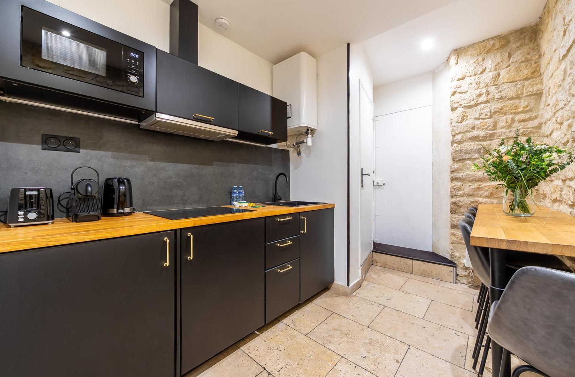 Ac & Duplex Close To Eiffel Tower - 20 Min Away Apartment Paris