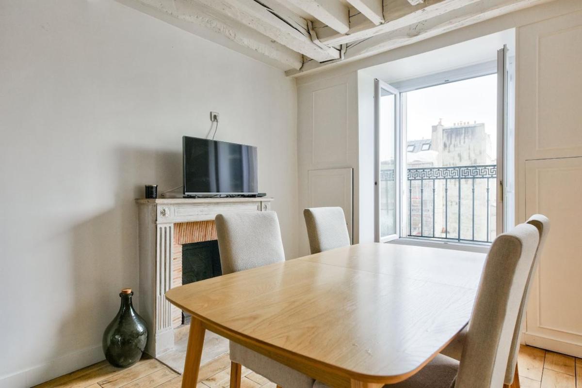 Superb T2 Haussmanien Avec Balcon A 10min Des Galeries Lafayette Apartment *