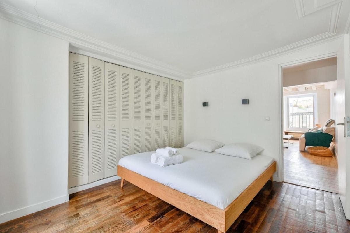 Superb T2 Haussmanien Avec Balcon A 10min Des Galeries Lafayette Apartment *