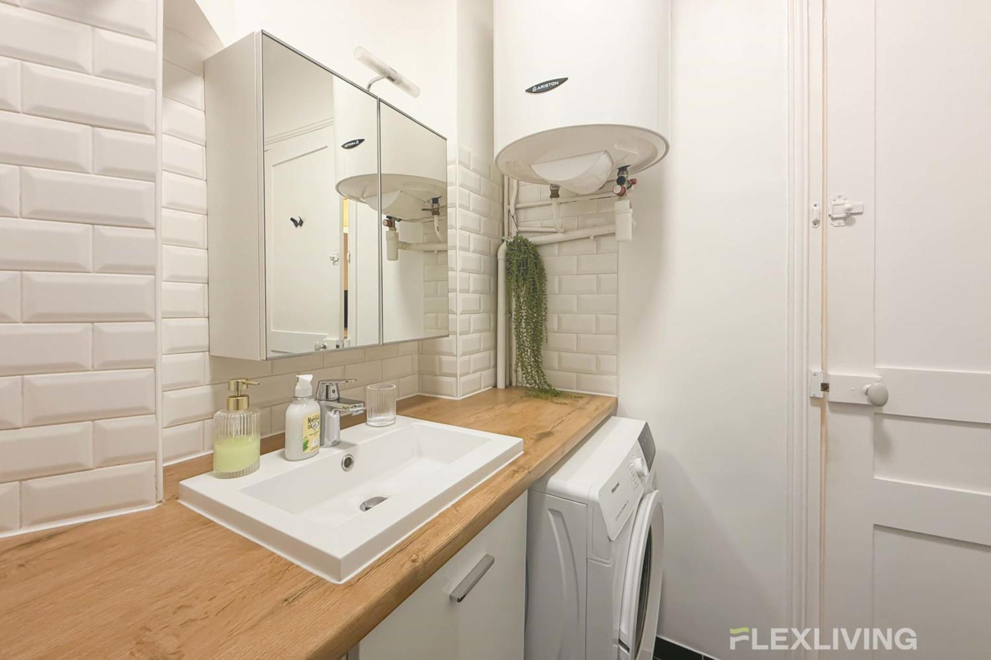 Reuilly - Charm And Comfort In The Heart Of The 12th Arrondissement *