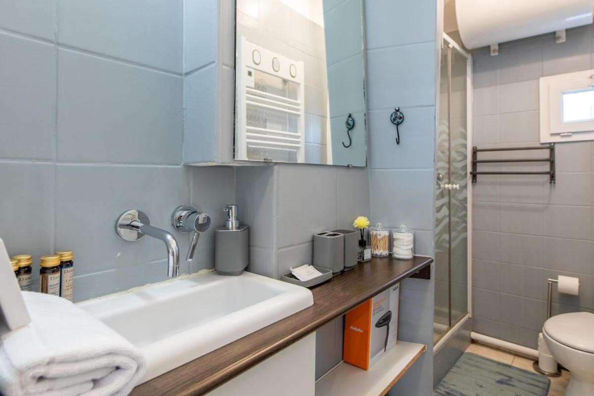 Stylish & Elegant I Metro Is Only 1minute Away I Near Montmartre *