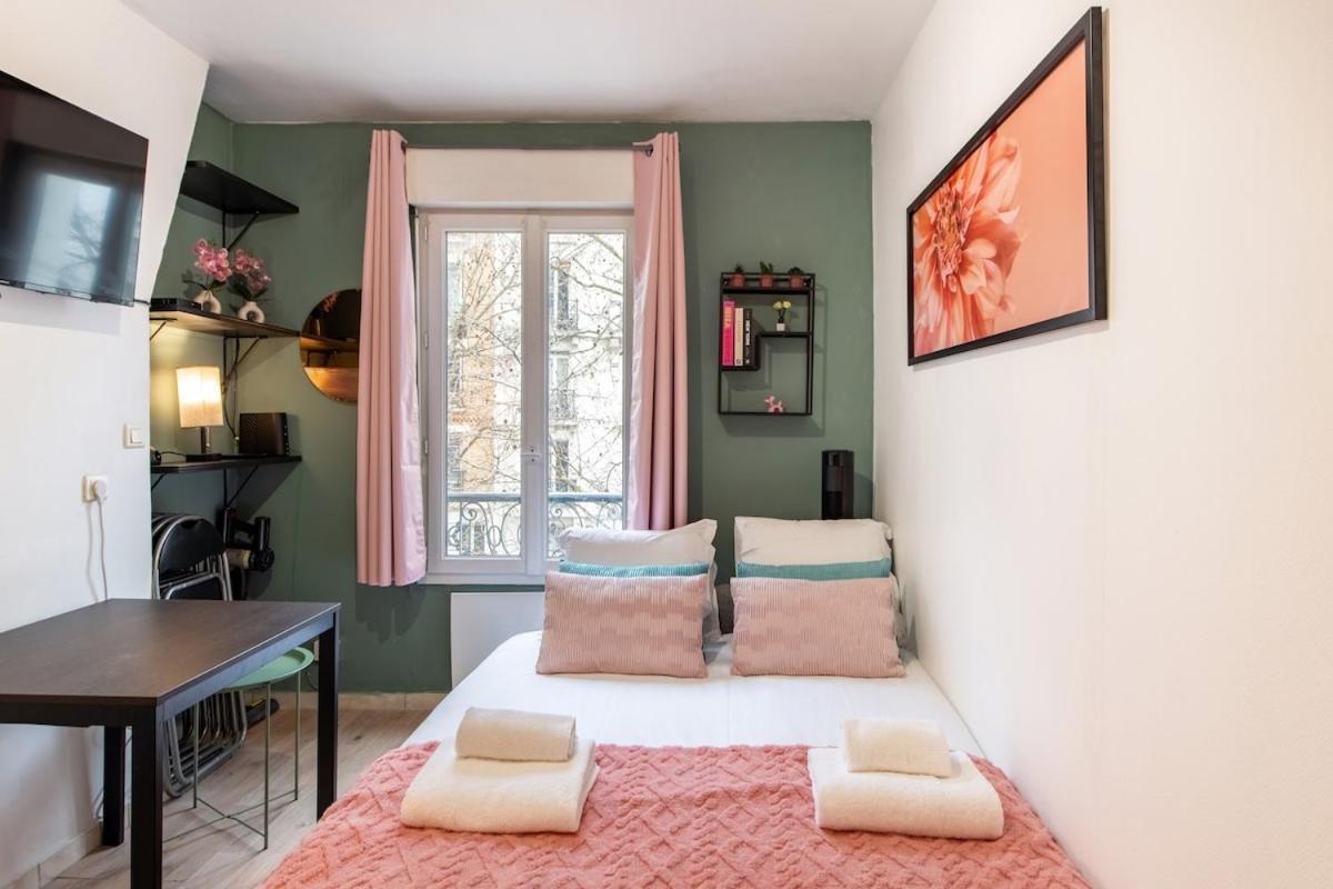 Stylish & Elegant I Metro Is Only 1minute Away I Near Montmartre Apartment *