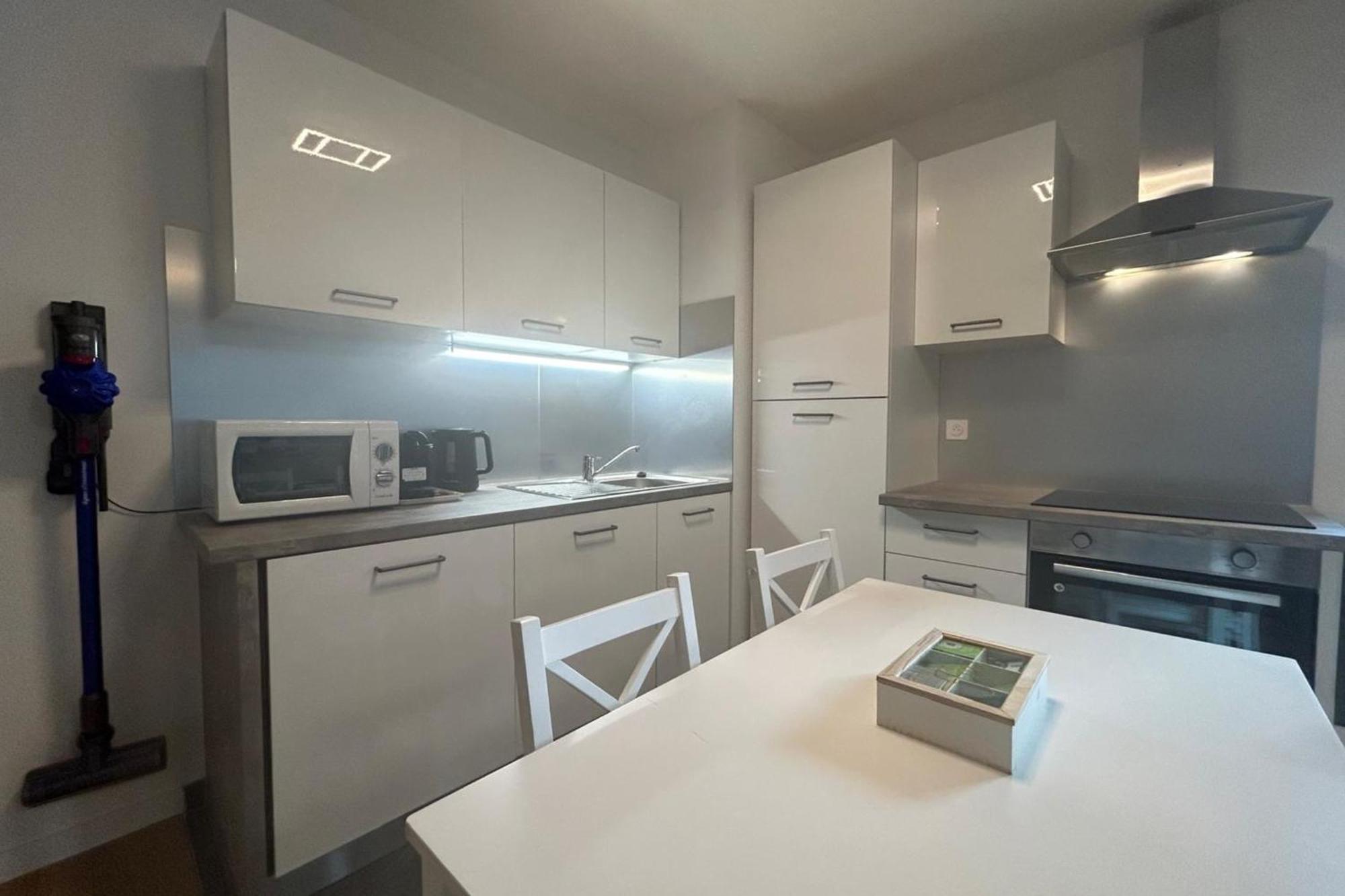 Apartment Spacious Appt With Balcony In The 13th Paris