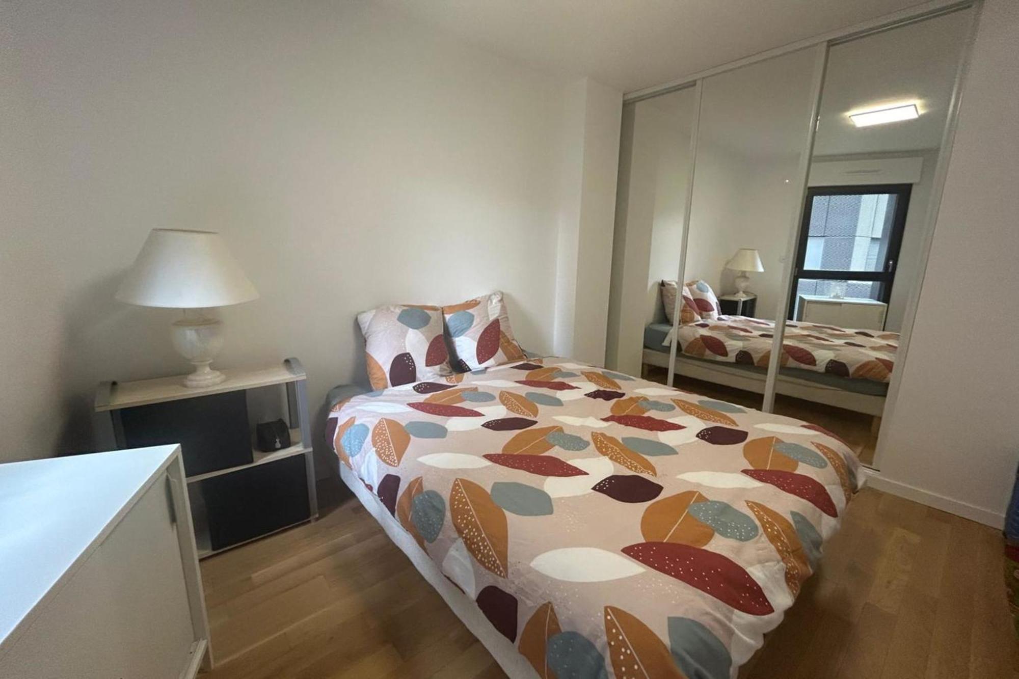 Spacious Appt With Balcony In The 13th