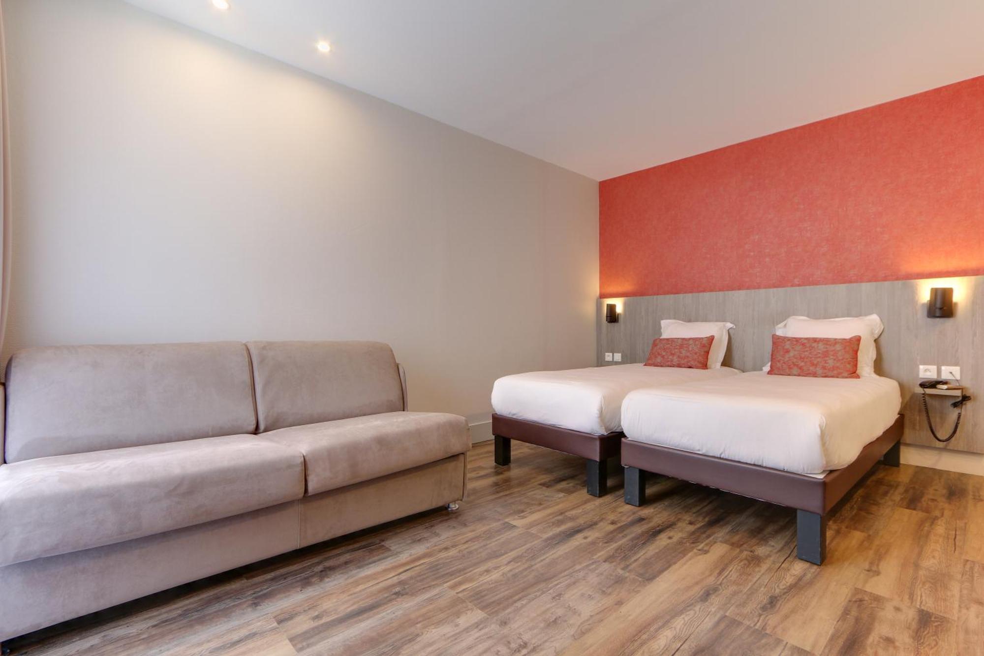 Sure By Best Western Gare Du Nord Hotel 3*