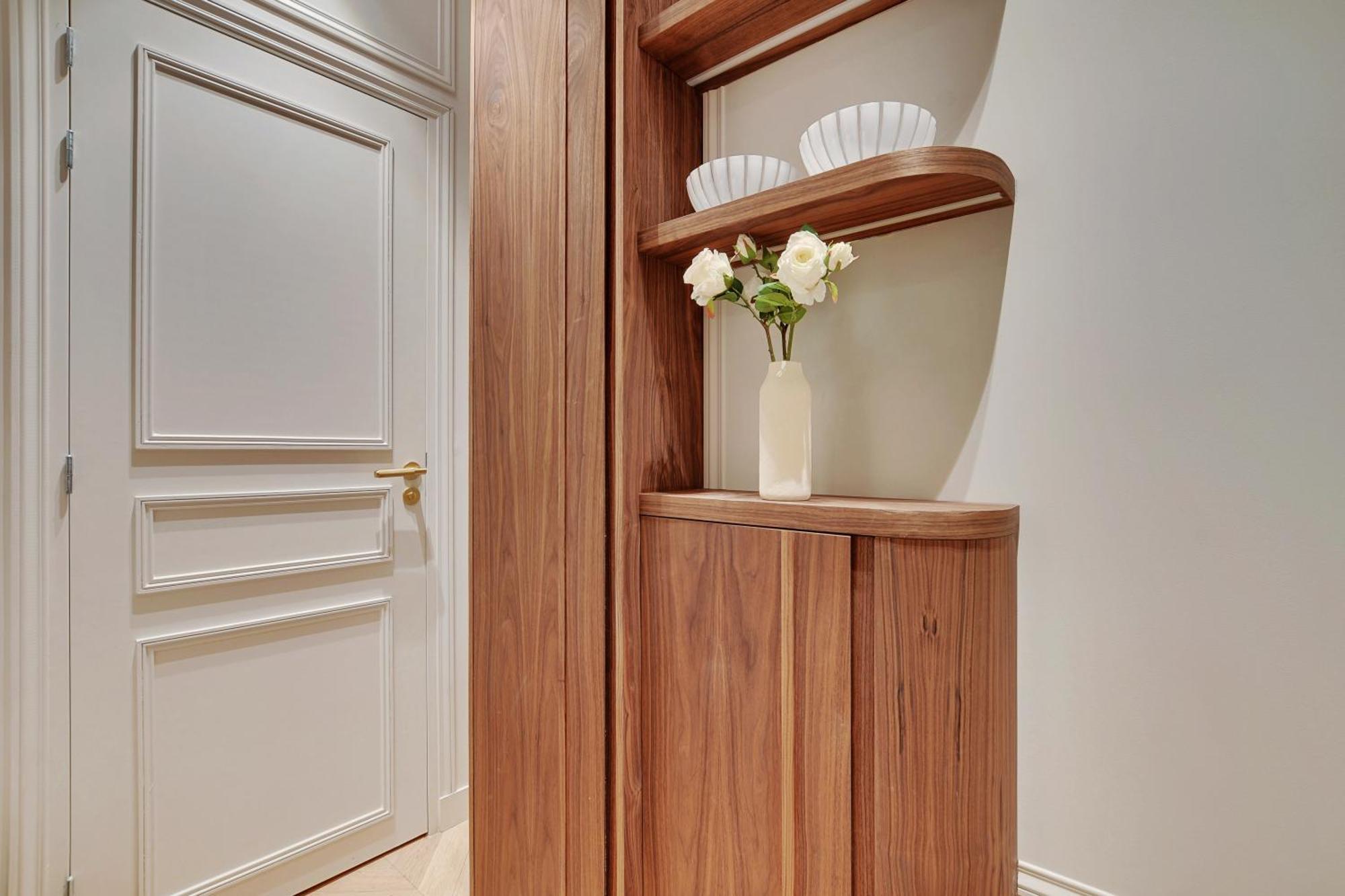 Appartement Maison Galante's With Services In La Madeleine - Opera *