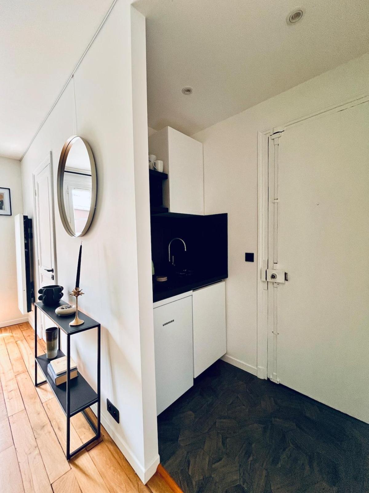 Le Grand Marais Metro Lines 1, 5, 8 Apartment