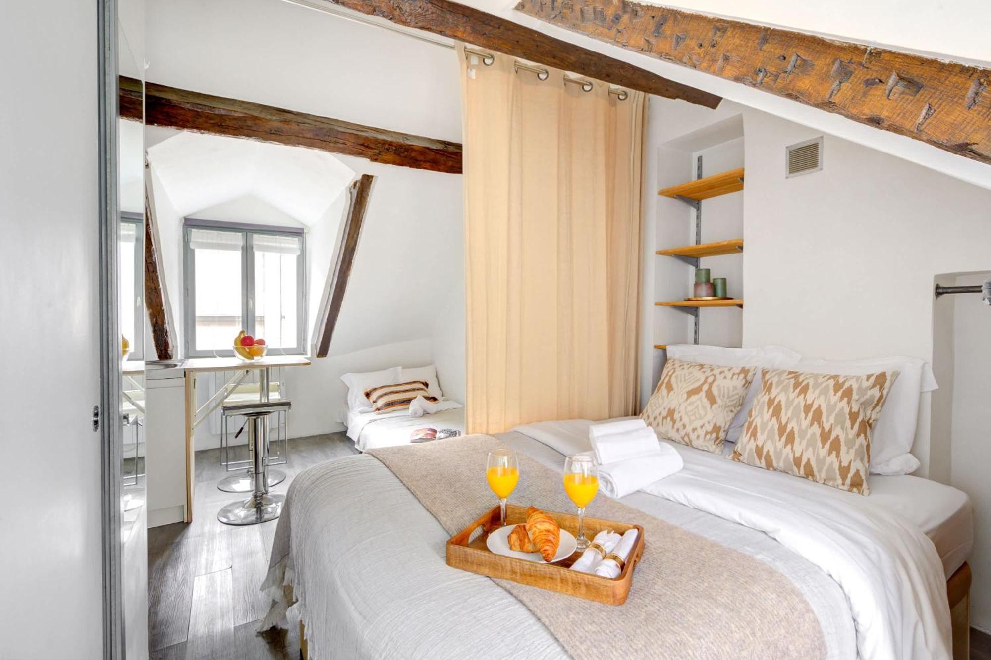 Bnbnova - Place Des Vosges & Le Marais Apartment Paris