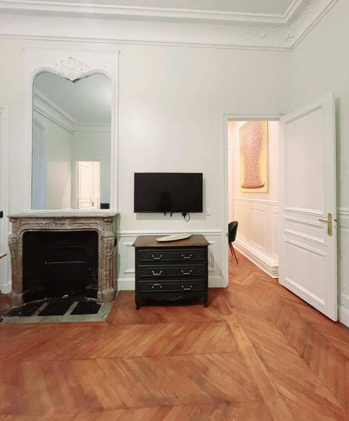 L'atrium Foch Apartment Paris