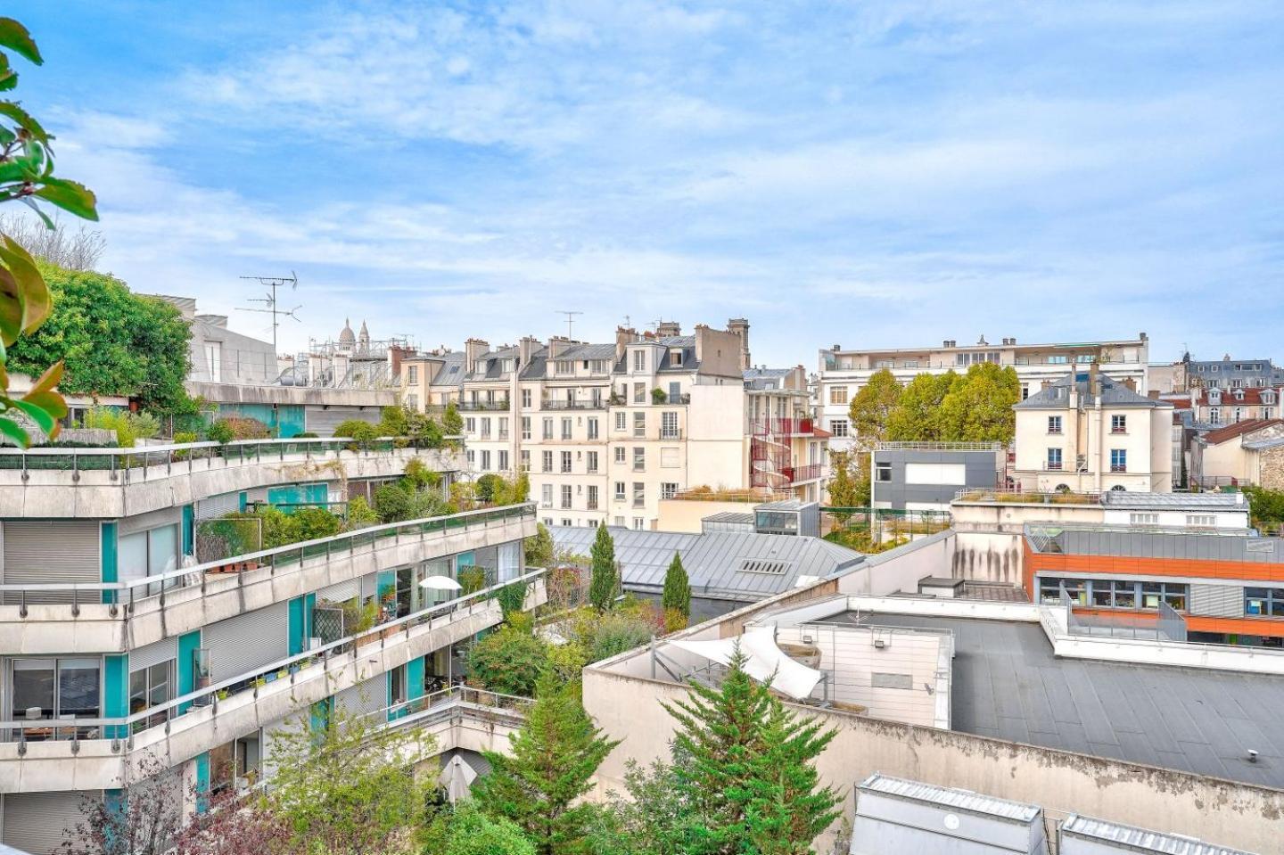 Lumineux Balcon Paris