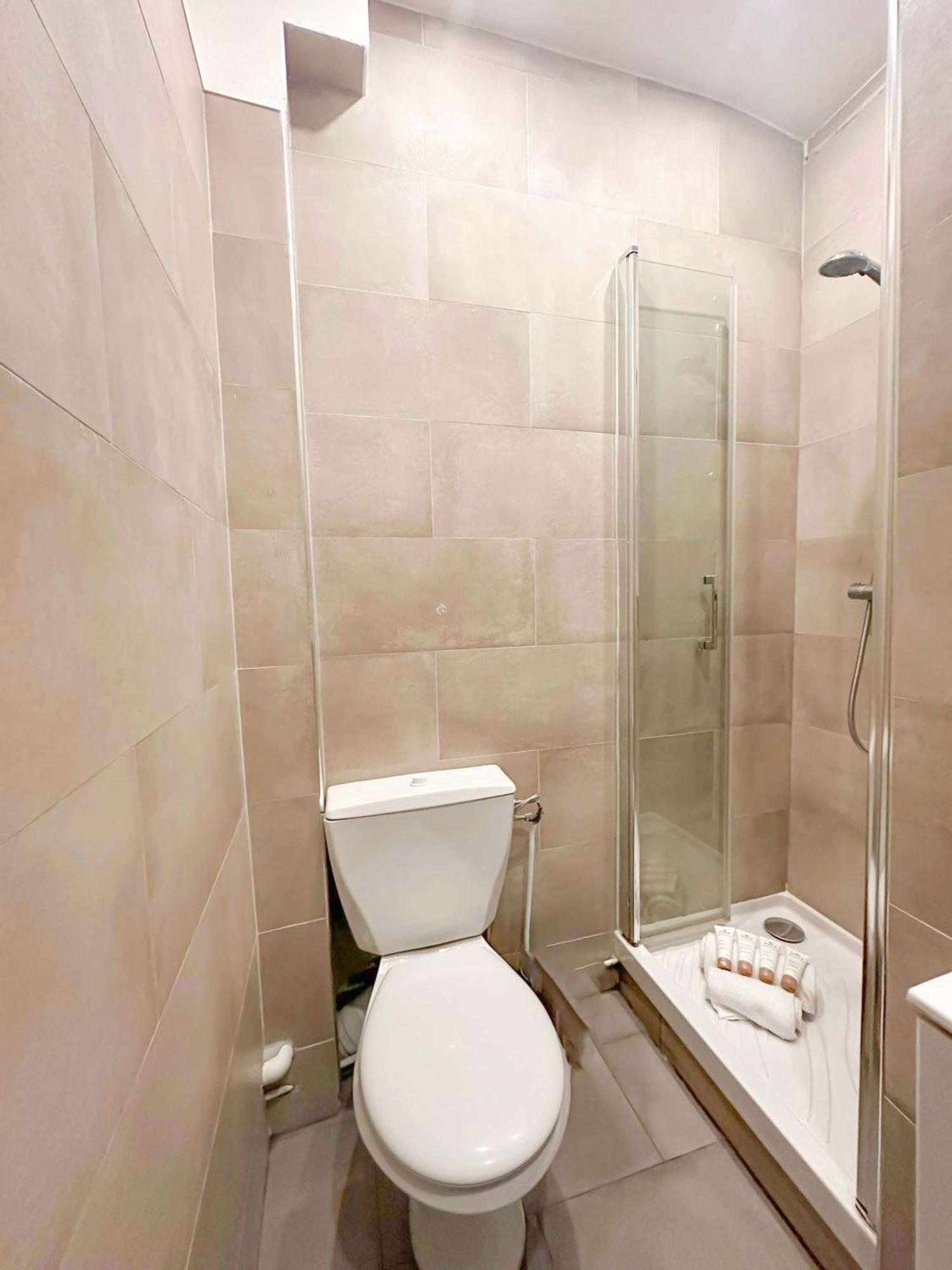 Elegant Steps Away From Iconic Landmarks Apartment Paris